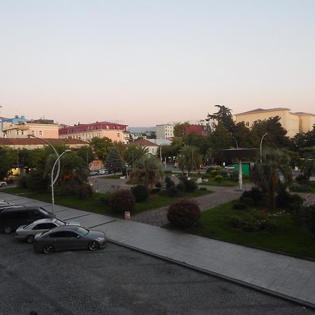 Melini Boutique Hotel Batoemi Buitenkant foto