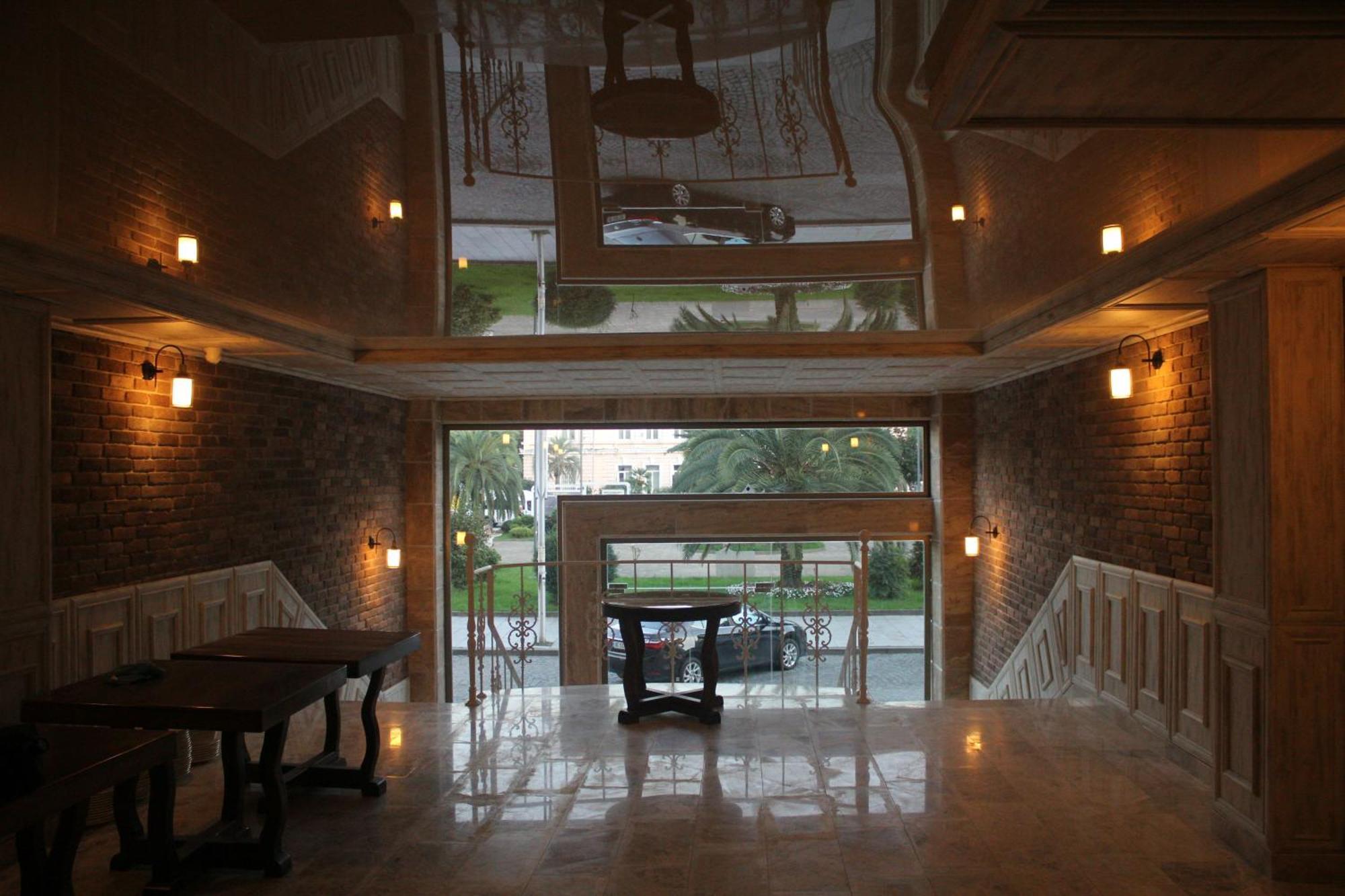 Melini Boutique Hotel Batoemi Buitenkant foto