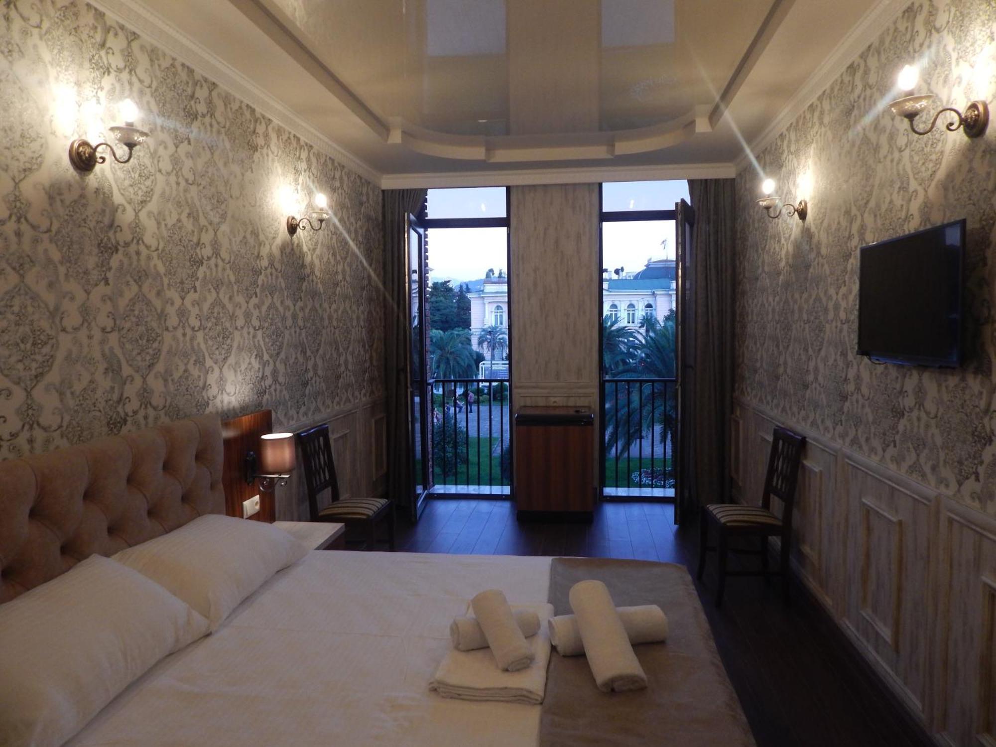 Melini Boutique Hotel Batoemi Buitenkant foto